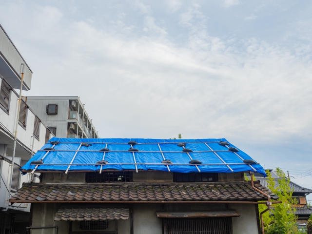 屋根の修理にはどんな種類がある?屋根材ごとの費用も解説 | お役立ち情報